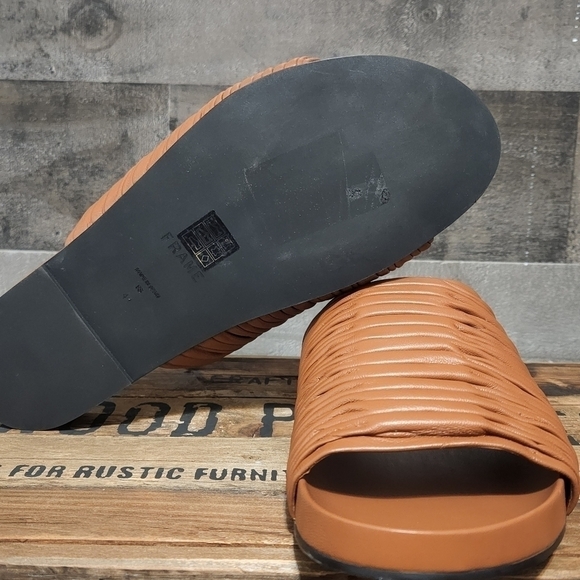 New FRAME Le Reese Slide Sandal - Picture 9 of 11